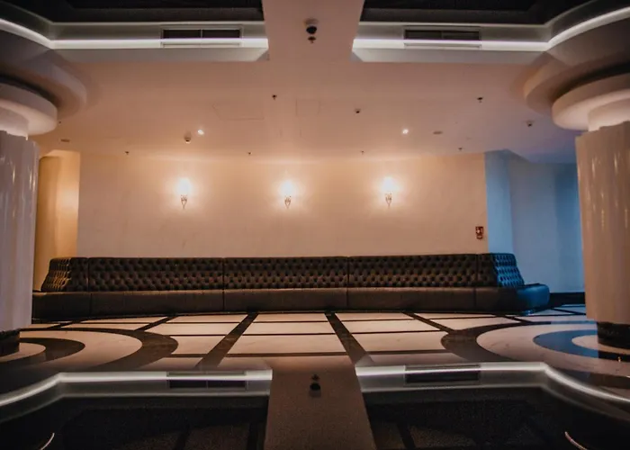 Jbhotels Hanza Tower